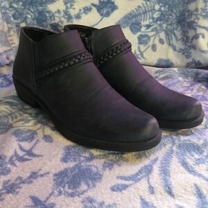 Easy Street Jalia Women's Gray Ankle Boots 8 1/2M